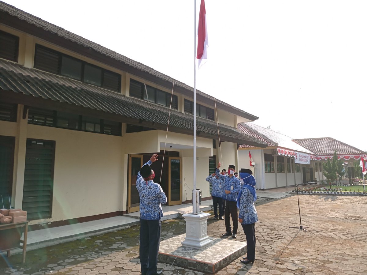 pantibojongbata's tweet image. Upacara Bendera dalam rangka Hari Ulang Tahun Ke 75 Kemerdekaan Republik Indonesia Tahun 2020 di lingkungan Panti Lansia Bojongbata Pemalang dan Rumpelsos Disabilitas Sensorik Netra Dristarastra Pemalang @dinsosjateng @ganjarpranowo @sarwapramana