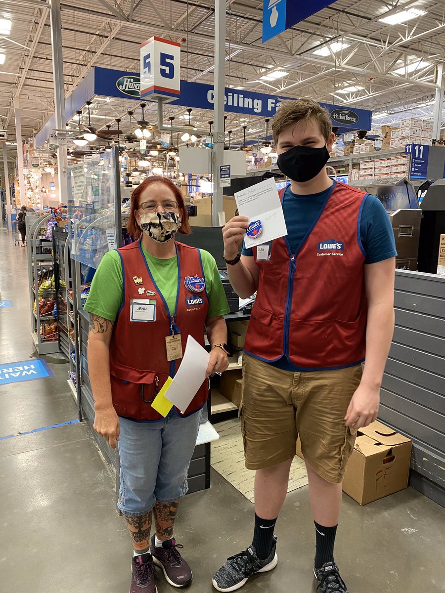 Lowes #1909 tweet media