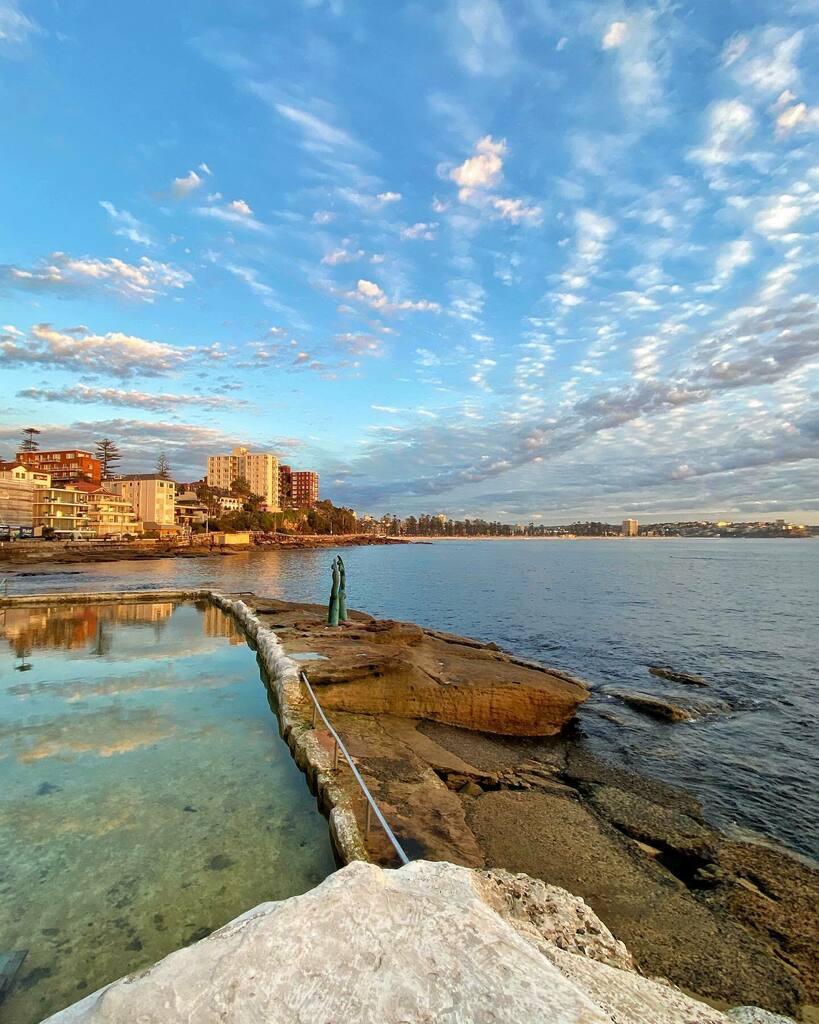 1angharad_rees's tweet photo. Time to dive into a new week!
Hope your Monday is AMAZING 💓💓💓
.
.
.
#sydneysunriseclub #followmebythesea #manlylocal #trustalocal #igerssydney #igersaustria #raw_waters #raw_beaches #raw_sunrise #sunrisesunset #ilovesydney #aussiephotos #virtualtrav… https://t.co/HinOSczBG2 https://t.co/5gM3Rs11wt