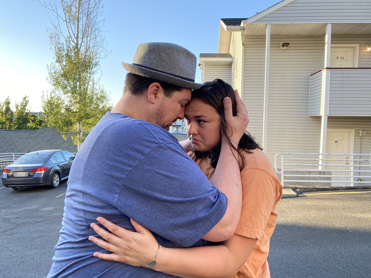 smallville8013's tweet photo. And just like that...sheβs off to college and the next phase of her life! Emma... I adore you! Iβm so proud of who you are! This world is better because YOU are in it! Now itβs your time to celebrate your greatness! Go be amazing!!! #wsu #gocougs #batgirl #wsurowing #cougdad https://t.co/8A7Qd3N2Jw