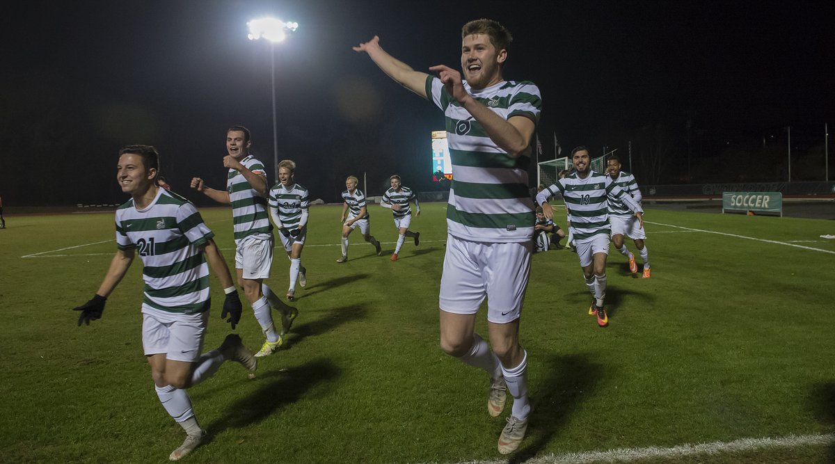 CharlotteMSoc's tweet photo. 49ers ranked among the NCAA's best programs over the last 5️⃣ years by @TheSoccerWire 

The last 5️⃣ years...
➡️ 57 wins 
➡️ 4 NCAA Tournament trips
➡️ 6 MLS Draft picks
➡️ 25 All-C-USA selections
➡️ 9 C-USA All-Freshman team selections

#GoldStandard

🔗 - https://t.co/CuUjTKdPes https://t.co/m5PU8NCVbZ