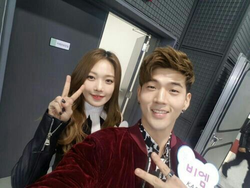 Kardish_tw_'s tweet photo. * 運命 ₊ KⱯRDISH 騙ら . . . ║ ╭ 𝗘𝘃𝗲𝗻𝘁𝘀 ╮
Obvio Luna y Marcus no se podían perder el debut de los chicos de @SOVERKING_twt la noche de hoy, listos para ponerse a bailar y a cantar al ritmo de MAMACITA. Gracias por habernos invitado!
#KINGSDEBUT #SOVEREIGNTYDB https://t.co/s59rJ6Iwth