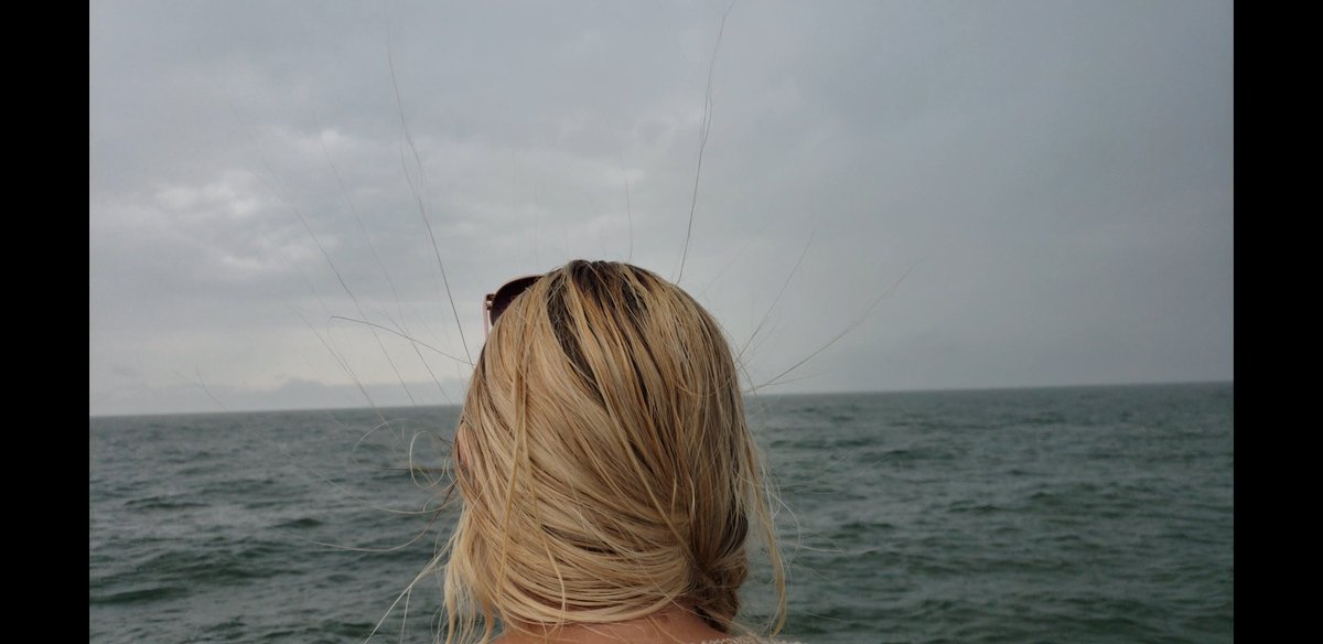 ErieExpress1's tweet photo. Electrical fun on the lake today. https://t.co/OcWdWmT2Nf