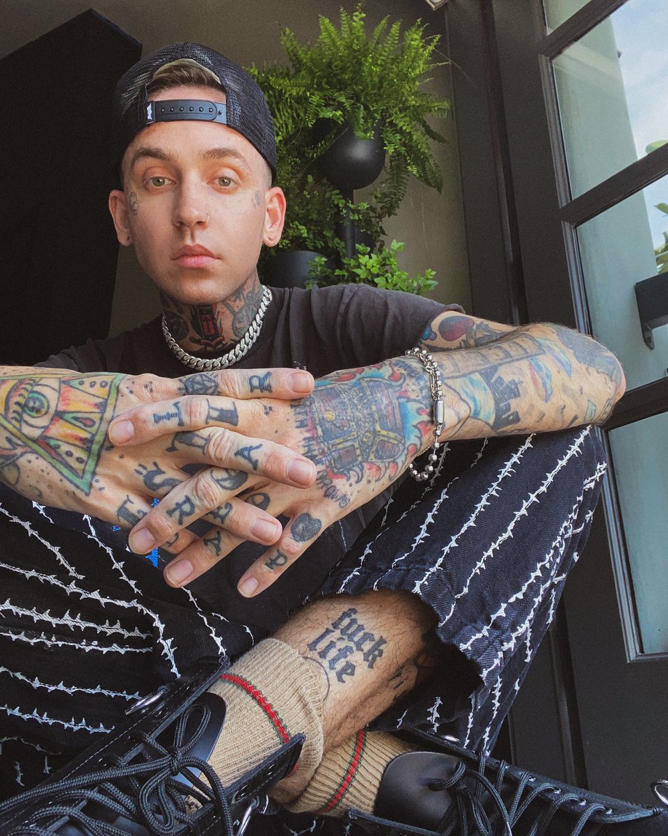 iamblackbear's tweet photo. everything means nothing in 5 days https://t.co/0IZOWNaa5w