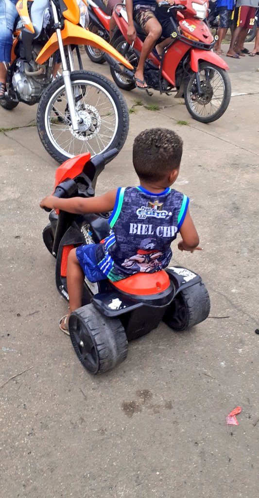 Bieldograu22's tweet photo. Aquecimento do pega do Egito 🛵🚀🇪🇬 @Caldeiraodochp @chptudo2 https://t.co/rTvqb98EJC