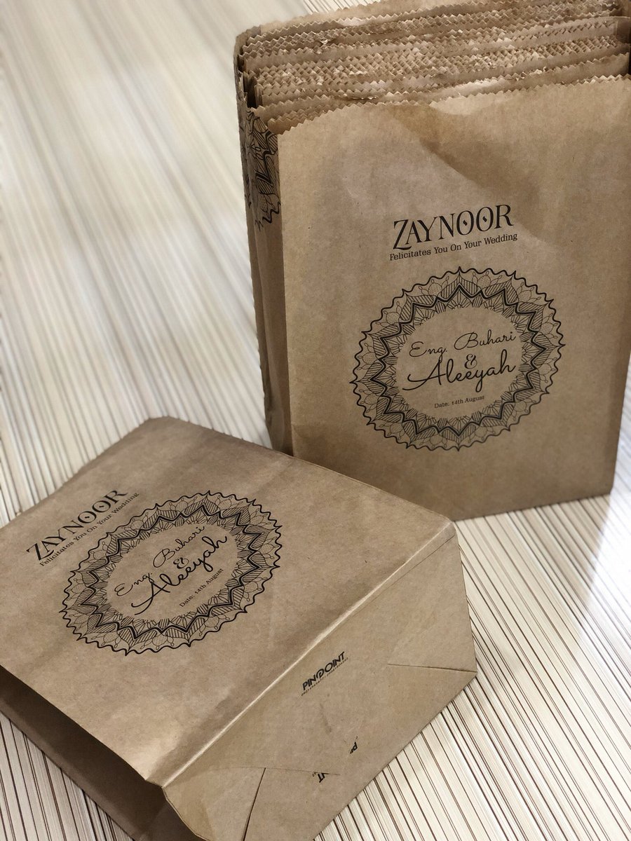 pinpoint_press's tweet photo. When you have a food delivery, stop trying to stuff all of the meals into a non-recyclable, flimsy plastic bag to hand off to your customer. Instead, a paper take out bag is now an option for you — durable, better for the earth, and it comes in a variety of sizes.
- https://t.co/PbNHvcgtfn
