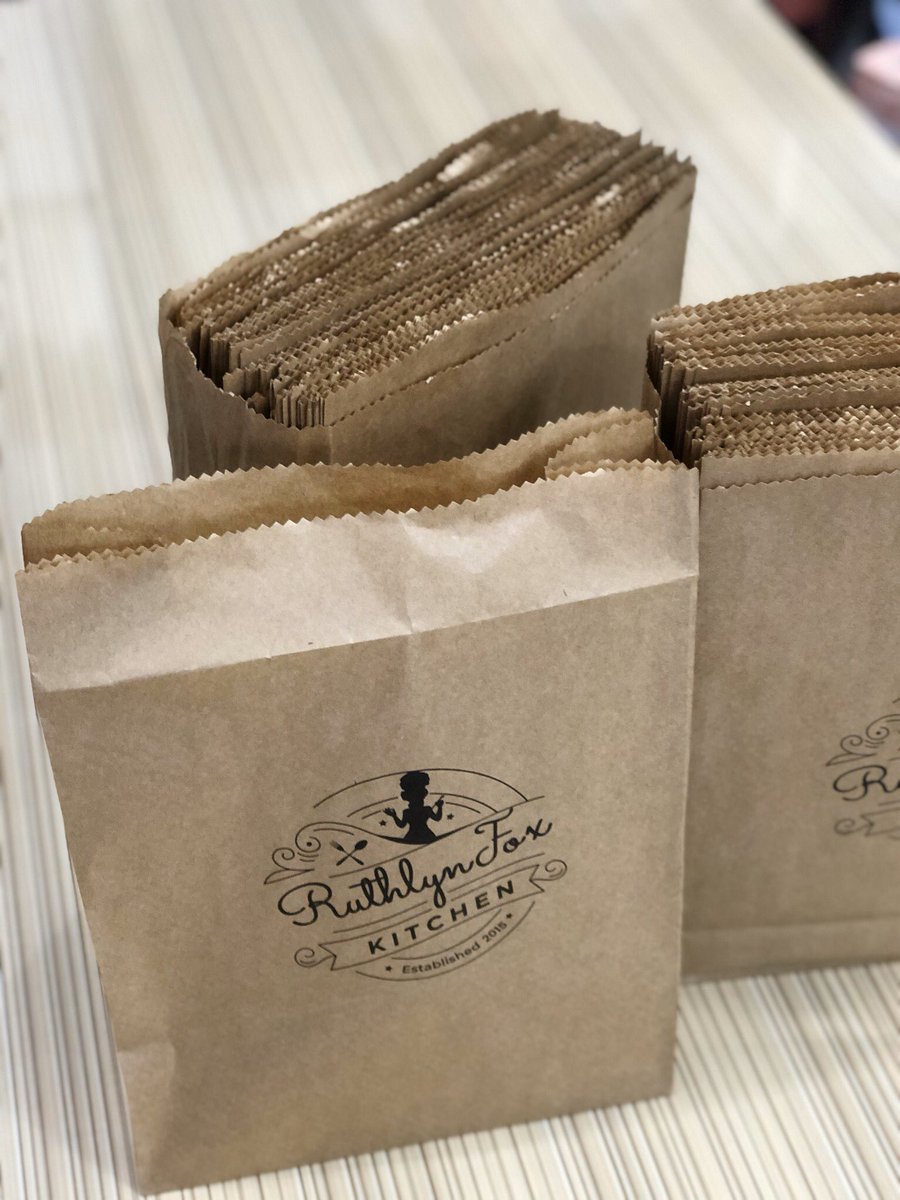 pinpoint_press's tweet photo. When you have a food delivery, stop trying to stuff all of the meals into a non-recyclable, flimsy plastic bag to hand off to your customer. Instead, a paper take out bag is now an option for you — durable, better for the earth, and it comes in a variety of sizes.
- https://t.co/PbNHvcgtfn
