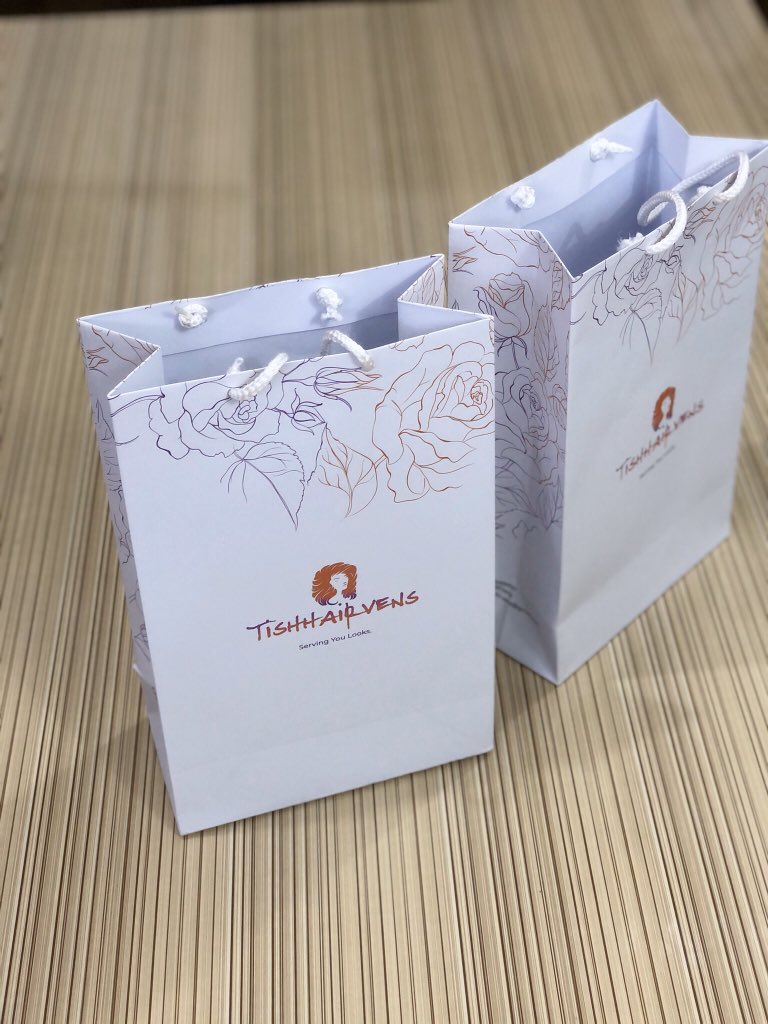 pinpoint_press's tweet photo. Let your customers advertise for you with personalised printed carrier bags. Available in various sizes with minimum order quantities of 100 bags with free thank you cards https://t.co/AAYKNlCaQI