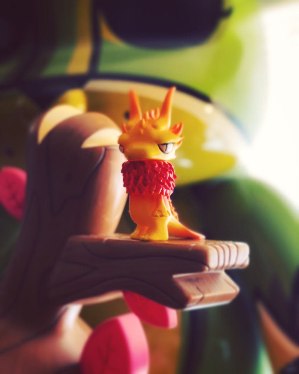harryinlasvegas's tweet photo. SOFUBI GECKO DRAGON by @yasu_ebineko 🐉
#sofubi #geckodragon #yasuebinekoya #softvinyltoy #highondesignervinyl #japanesevinyl #vinylart #arttoys #vinylarttoy #japanesekaiju #designertoys #designedwithlove #dcon2018 #exclusive #3dretro #popshoplive https://t.co/5gANovvWrq