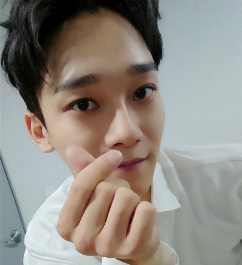 - Jongdae gives heart to EXOL’s ♡