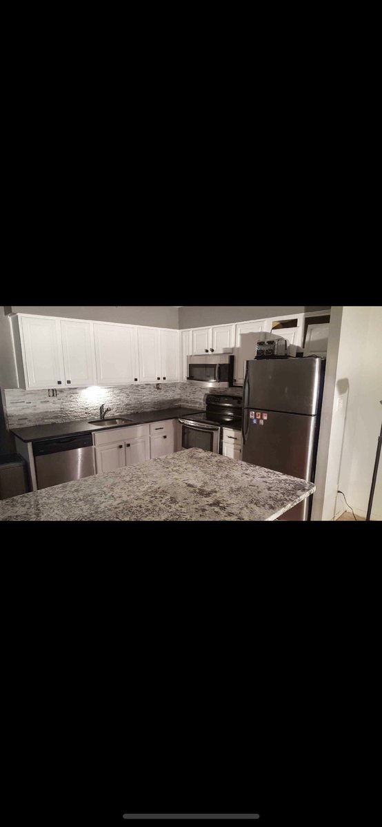 MiraDubbs's tweet photo. Who’s looking for a room to rent in harco??? Dm me https://t.co/CKqQcdGN3h