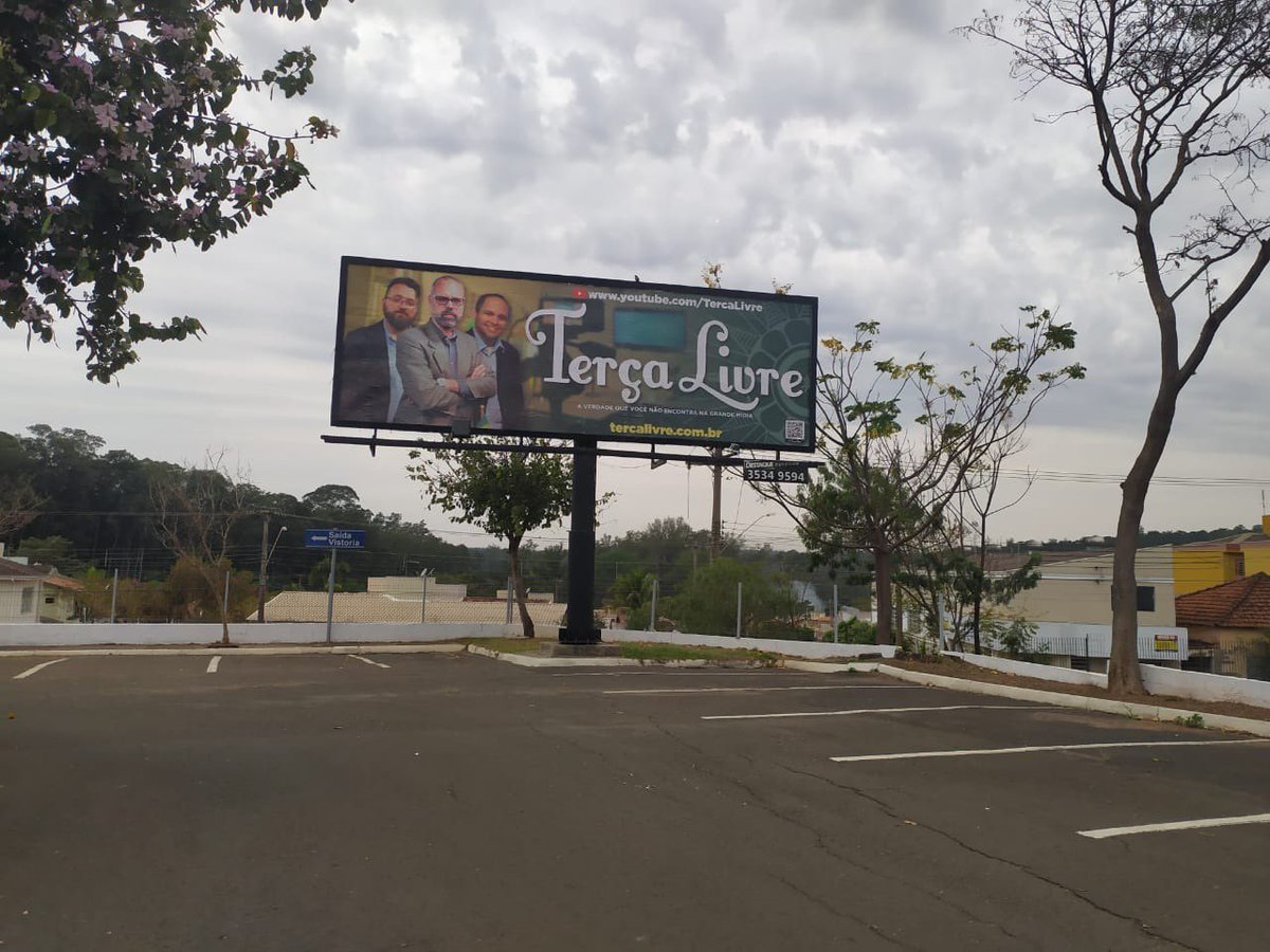 allanldsantos's tweet photo. Rio Claro, SP. Povão promovendo o @tercalivre. ❤️ https://t.co/0b3oeTcep1