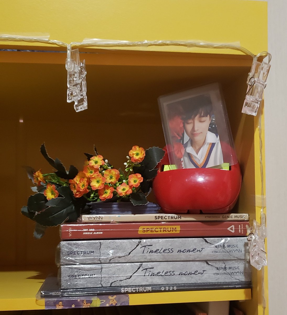 pyxismandy_'s tweet photo. ⭐rearranged my spectrum stuff ⭐

@kimjaehanee photocard highlighted 😍❤️ https://t.co/5CiGndbZ6L