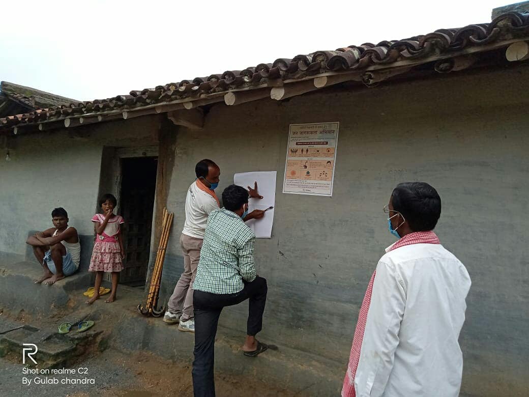 samvadjharkhand's tweet photo. बोकारो जिला के गोमिया प्रखंड के सियारी गांव में  कोरोना के खिलाफ जन जागरूकता अभियान चलाया जा रहा है। https://t.co/QylCh12Pcf