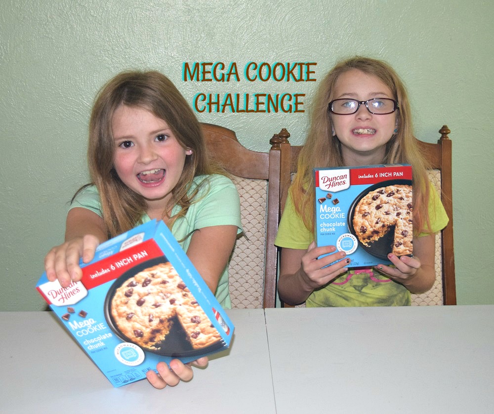 MercadesTesla's tweet photo. We are going to be doing a cookie challenge. We will be putting different toppings on the cookie. I wonder who is going to get the best or worst toppings. Let us know which one you think looks best. https://t.co/VLFETBe5Ej #CookChallenge #YouTube https://t.co/YgsnLE9dOF