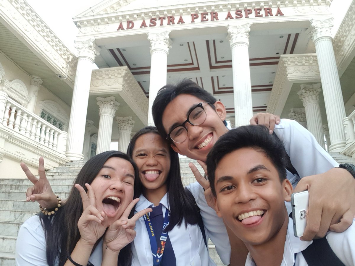 michaelmar1bbay's tweet photo. hello schoolmates kararating lang namin bakit absent kayong lahat?? #persday https://t.co/XbX1DSUpzO