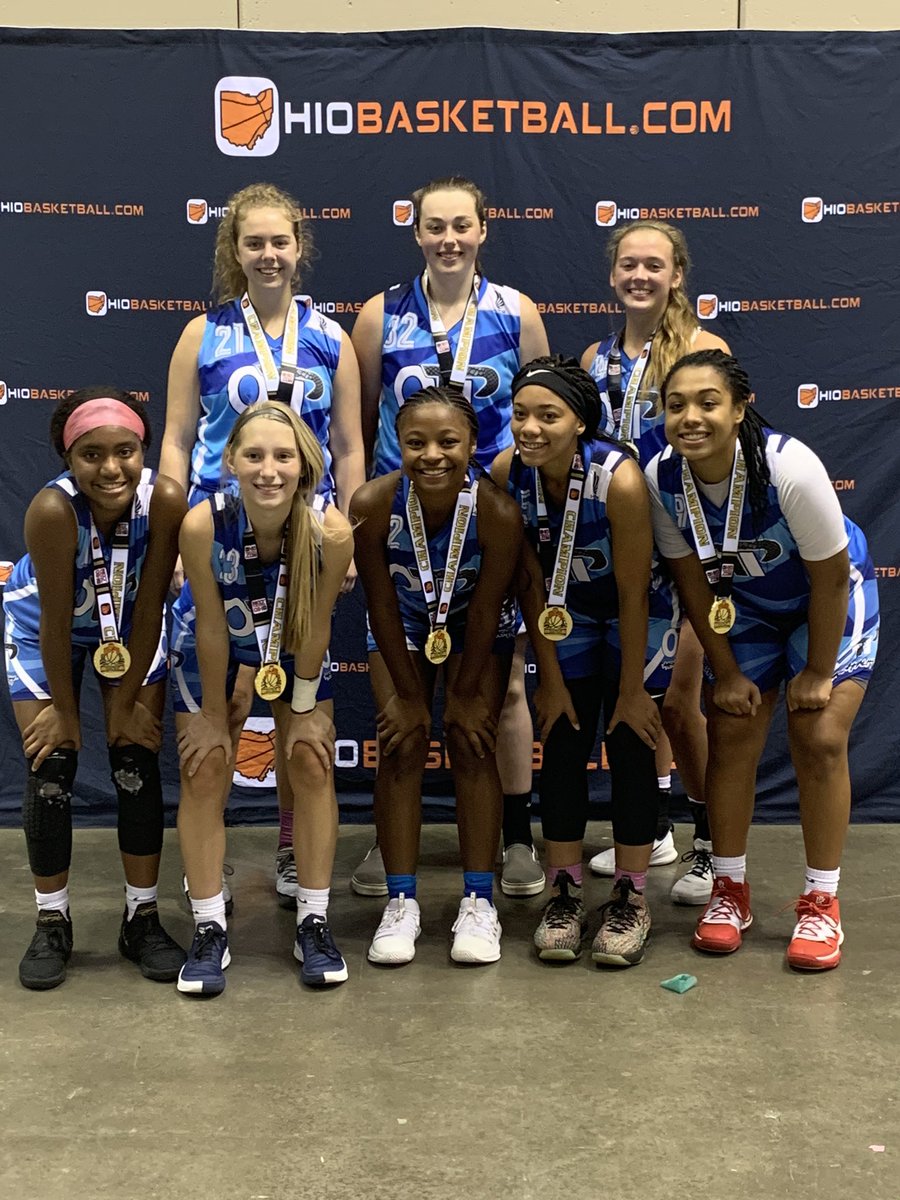 coachkeaton_'s tweet photo. finished off the tourney in indy this weekend with the 2021 team along with the dub winning the gold bracket!! @otp_hoops https://t.co/2O0U3JZVSs
