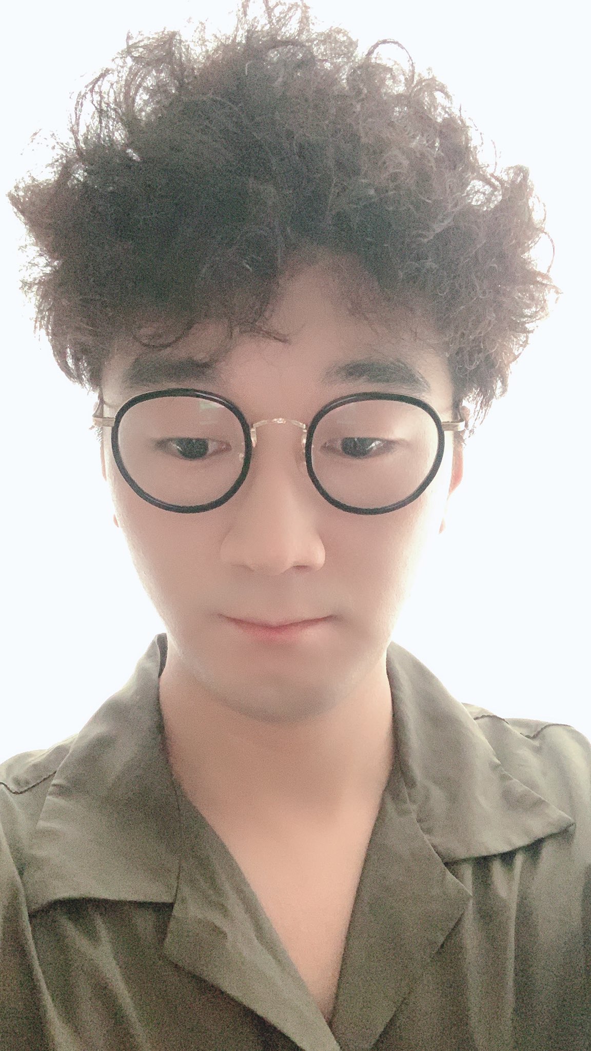 よっち ボンボンtv 本日の寝ぐせ 髪型よりまゆげの濃さが目立っている事から 自分の知らない才能が見つかるかも 寝ぐせ占い 1年間継続企画 おはようパシャリ T Co Nejawbyiup Twitter