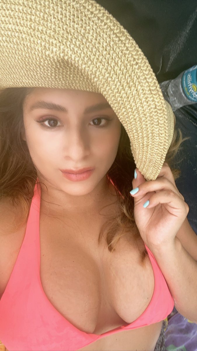 I’m FL to cover election integrity & the Primary against Debbie Wasserman Schultz, who often votes in line with Republicans. The beach is beautiful this time of year but unbearably hot. Btw did you know that Wall Street is happy with Kamala Harris as VP?