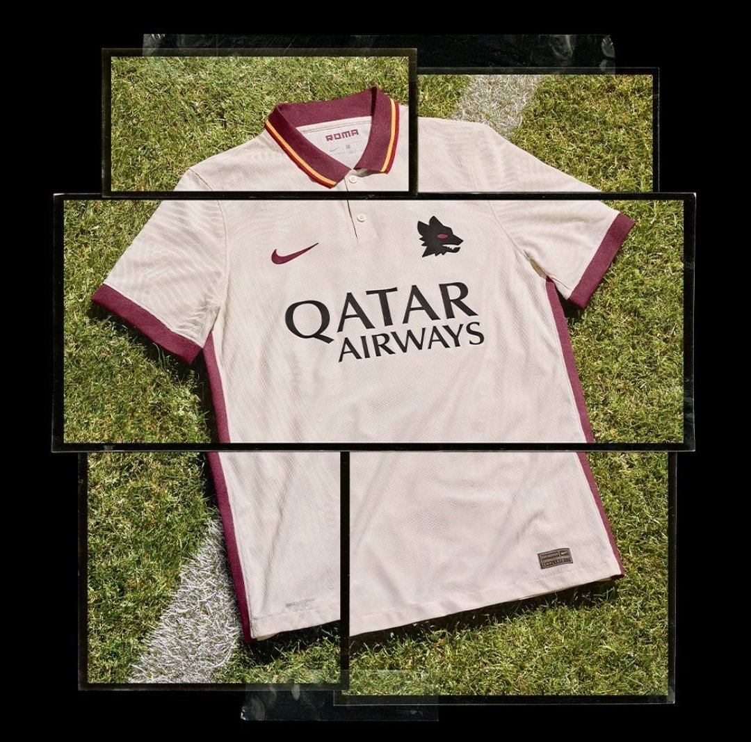 Cerramos con la camiseta alternativa que es de color crema, en homenaje a los monumentos de la ciudad.Tiene con un cuello polo abotonable.Destaca el regreso del escudo Lupetto.El color vino decora el cuello, puños y los laterales de la camiseta.