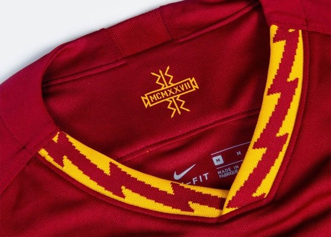 Pero como de costumbre cerramos con esos hermosos jocktags que mas de una vez terminan salvando a las camisetas.