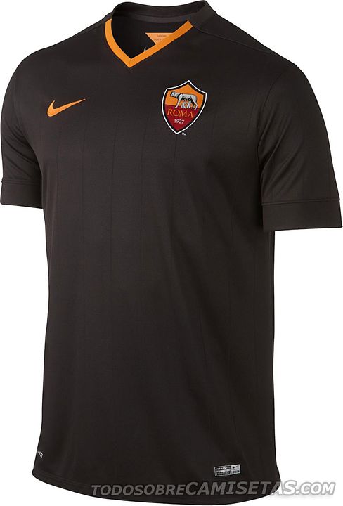 El tercer kit era una camiseta negra con finas lineas que recorrian la camiseta.En la parte frontal del cuello en V aparecia el color naranja.Un jocktag triangular decoraba el interior del cuello.