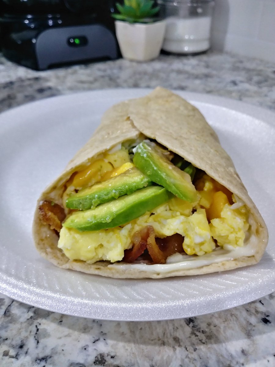 angosr's tweet photo. #KetoBreakfast! I thought I posted this earlier but it sat in my drafts lol. So, here's a #latepost of our #BreakfastBurrito that's made with a #lowcarb @missionfoodsus tortilla, smothered with @dukes_mayonnaise and stuffed with #cheesyeggs, bacon & avacado. #fmotd #keto https://t.co/ttt5ux7uKs