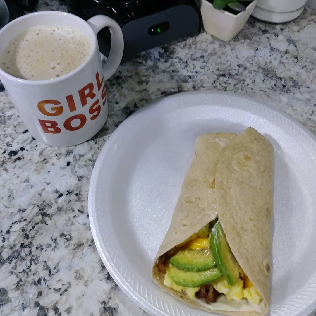 angosr's tweet photo. #KetoBreakfast! I thought I posted this earlier but it sat in my drafts lol. So, here's a #latepost of our #BreakfastBurrito that's made with a #lowcarb @missionfoodsus tortilla, smothered with @dukes_mayonnaise and stuffed with #cheesyeggs, bacon & avacado. #fmotd #keto https://t.co/ttt5ux7uKs