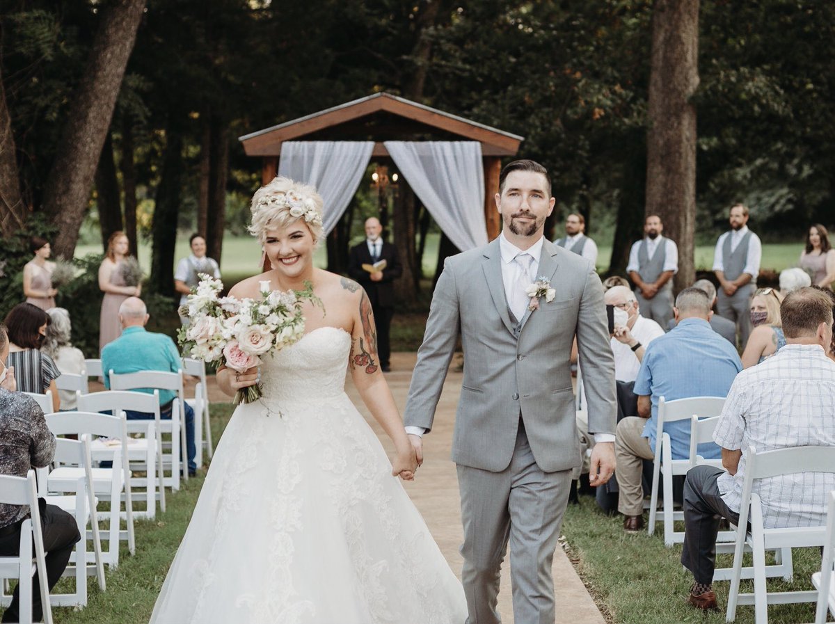 makeupbyhalie's tweet photo. Pixie Cut Dream Wedding 💕😍
https://t.co/XqgumHvTcQ https://t.co/V87Fn8FfjT