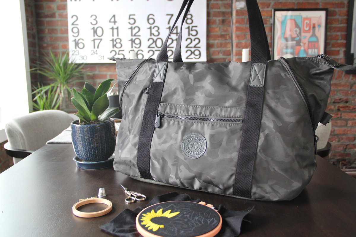 kiplingph's tweet image. Navigate your day with ease, from day to night, and everything in between with our iconic product #ARTM. It can be worn as a shoulder bag or crossbody- just the way you like it!

#LiveLight 
#KiplingLiveLight 
#Kipling
#StaySafe 
#StayStrong 
#StayHealthy
#KiplingPH