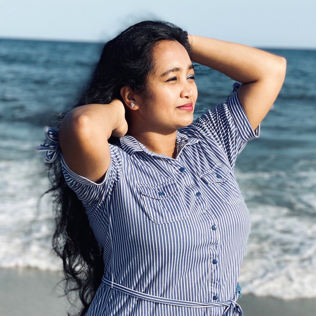 venus_mp's tweet photo. By accepting my past, by living the presence with confidence and by having no fears for my future, I now realized that I am the center of my own Universe...🌟
#LivingForMyself💜 #LivingForMyStory💛 #LovingMyself❤️ #MyUniverse✨ https://t.co/bXjiZ93r4r