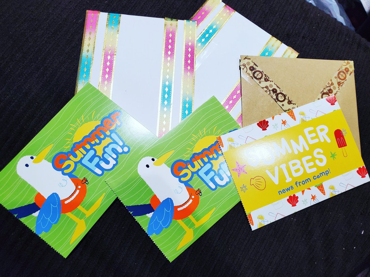 Kemeah520's tweet photo. Its August, so I've been swapping #happymail  for 13 years.
Tomorrow's out going #snailmail 
Finally caught up with all my #penpals and a couple extra #iggppcamp #postcards 
#iggppc #troopslayer https://t.co/6ZYMDeFmOz
