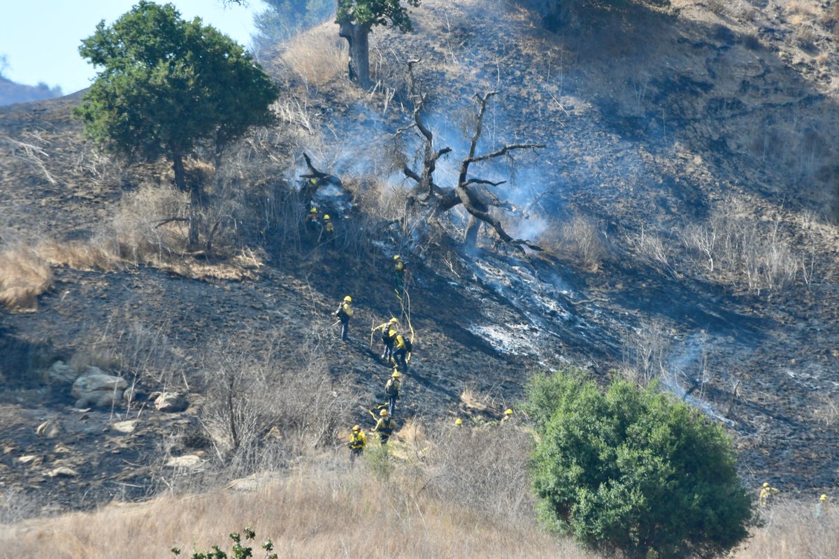 JulieEllerton's tweet photo. Rockpool Fire
A brush fire ignited in #MalibuCreekStatePark, Sun. afternoon,now 70% contained.
According to @LHSLASD, โ#RockPoolFire 75 acres, forward progress stopped, mop-up in progress.โ
Thank you @LACoFDPIO, @LHSLASD @MalibuSAR
@lacfd!
#rockfire #rockpoolfire https://t.co/E8QOzeIX0z