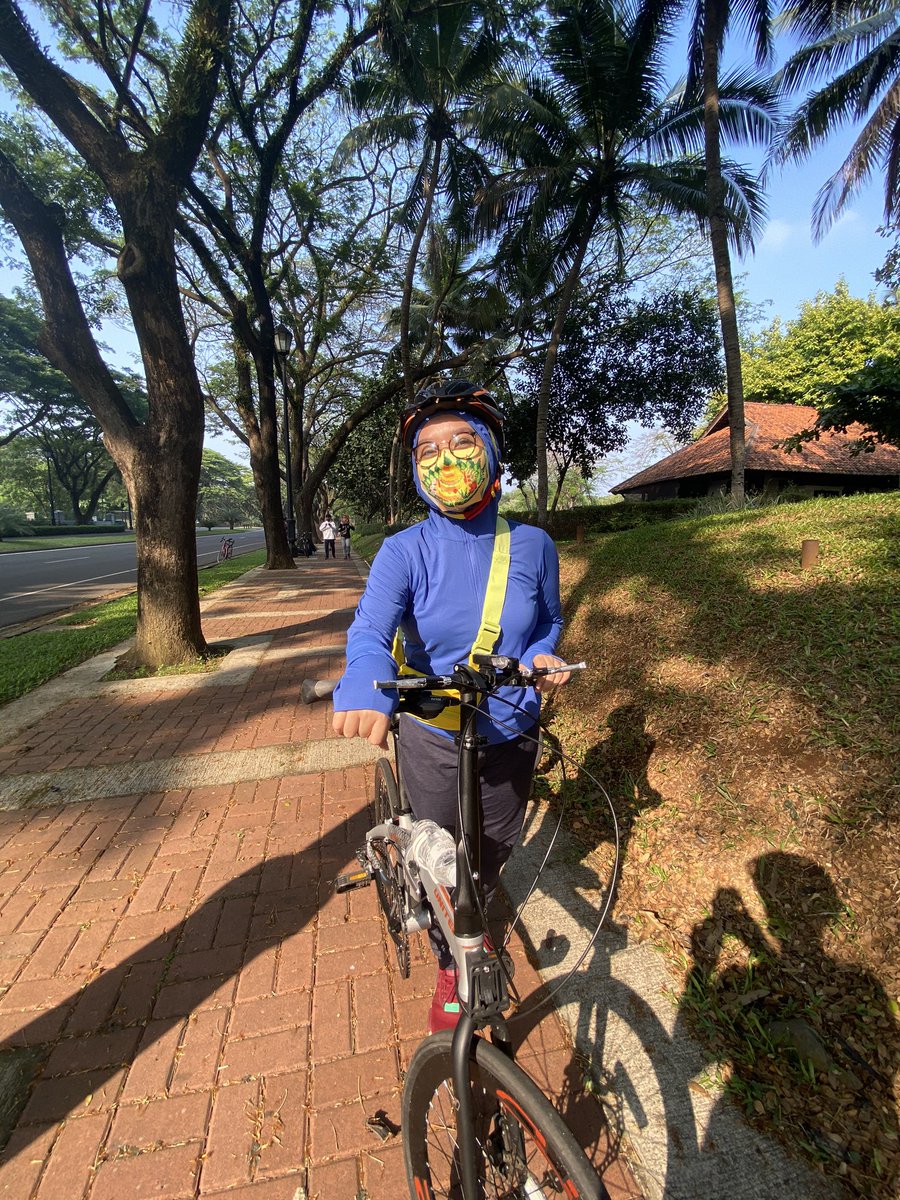 Anggep aja lagi sepedahan di Bali, hehehehe.

Masker tumpeng dari <a href="/MaskerUntukID/">Masker Untuk Indonesia</a>, desain oleh Om <a href="/pinot/">Pinot W. Ichwandardi</a> 🇮🇩