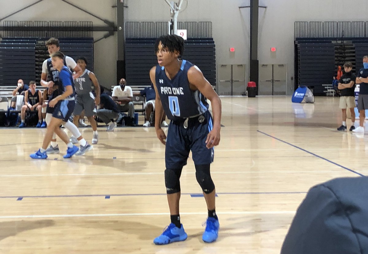 TMarkwith14's tweet photo. Under-Recruited 2021 Prospects I Saw At #LPLiveShowcase2:
Jax Bouknight (Atlanta Timberwolves)

PJ Smith (@ProOneSelect)

Max Harris (@HypeHawks)

Ryker Vance (@TeamspieghtSWFL)

Zyair Greene (@gameeliteatl Orange)

Graham Calton (@PSBelite) https://t.co/gJGIVpSRC1
