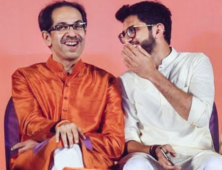 S_Singh_21's tweet image. 200% हत्या हुई है और हत्यारे सत्ता में है इसलिए पुलिस भी मजबूर है 
लेकिन हम जनता मजबूर नही मजबूत हैं 
कुर्सी पर बिठाना जानते है तो उतार के फेकना भी जानते है याद रखियो बे बड़े दाँतो वाले हुतिये 😠
#justiceforSushanthSinghRajput
#SCMonitoredCBIForSSR