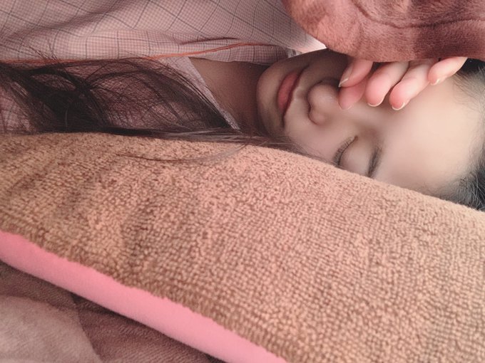 麻酔から覚めたらベッドだった🛌 https://t.co/Mm4PQ2cKKa