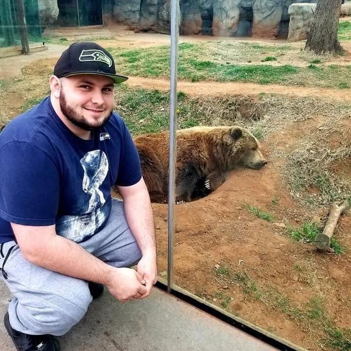 PeachyxRollins's tweet image. I know most of my friends won’t see this but a RT goes a long way. #KFOR4