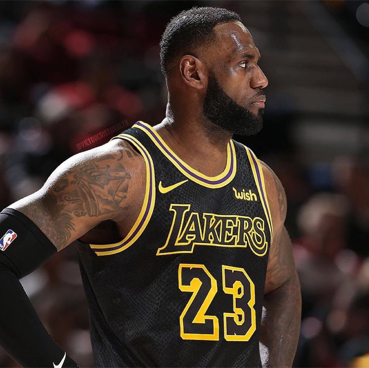 ComplexSports's tweet image. The Lakers are bringing back the Black Mamba jerseys to honor Kobe if they advance to the second round. 

(🎨: IG/victorcristobal78)