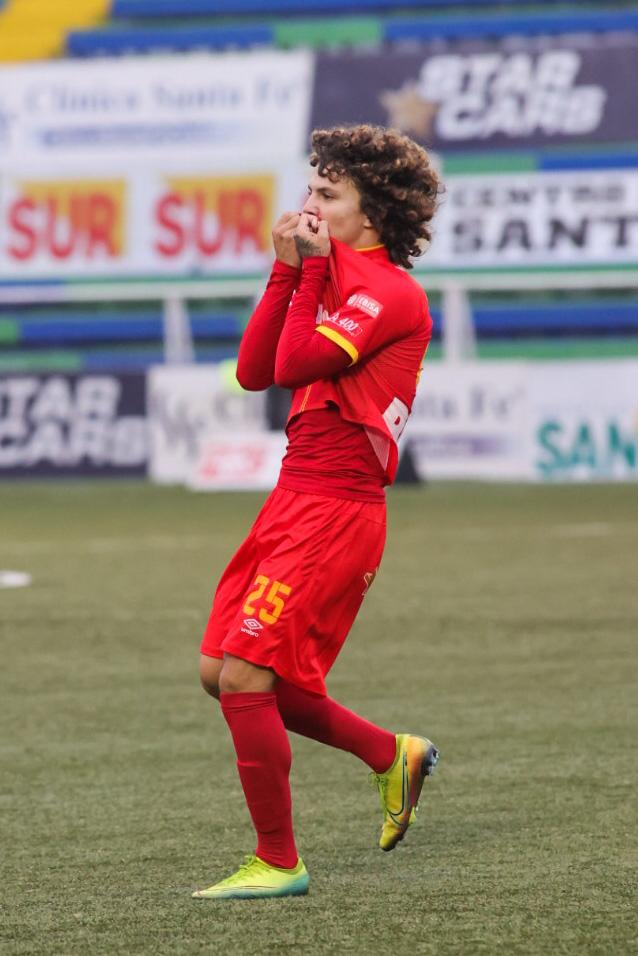 Twitter 上的 Club Sport Herediano："Yo, soy florense.. es un sentimiento 🎶...  Así es... Él es JORDY HERNÁNDEZ ❤️💛 https://t.co/YhMSC7kCPF" / Twitter