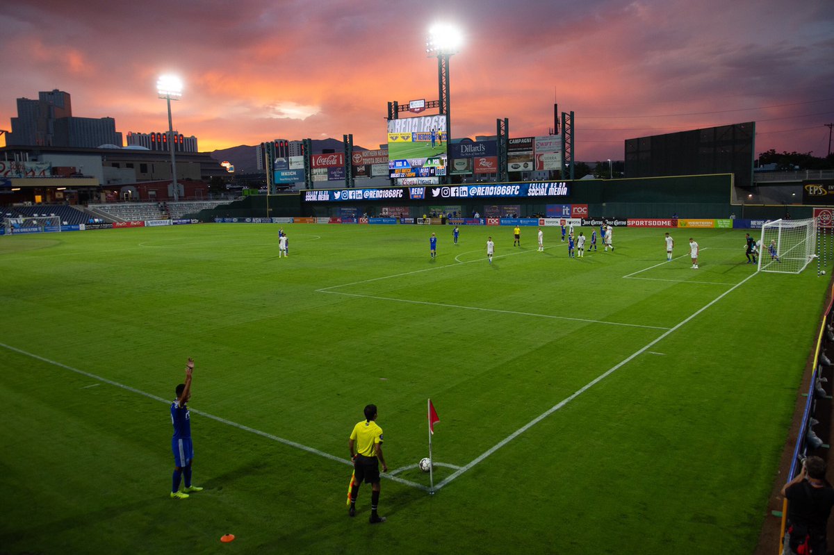 SKholdings_'s tweet photo. Northern Nevada nights 😍

#AllForOurCity | #VamosAzules https://t.co/0HP09KHYRO