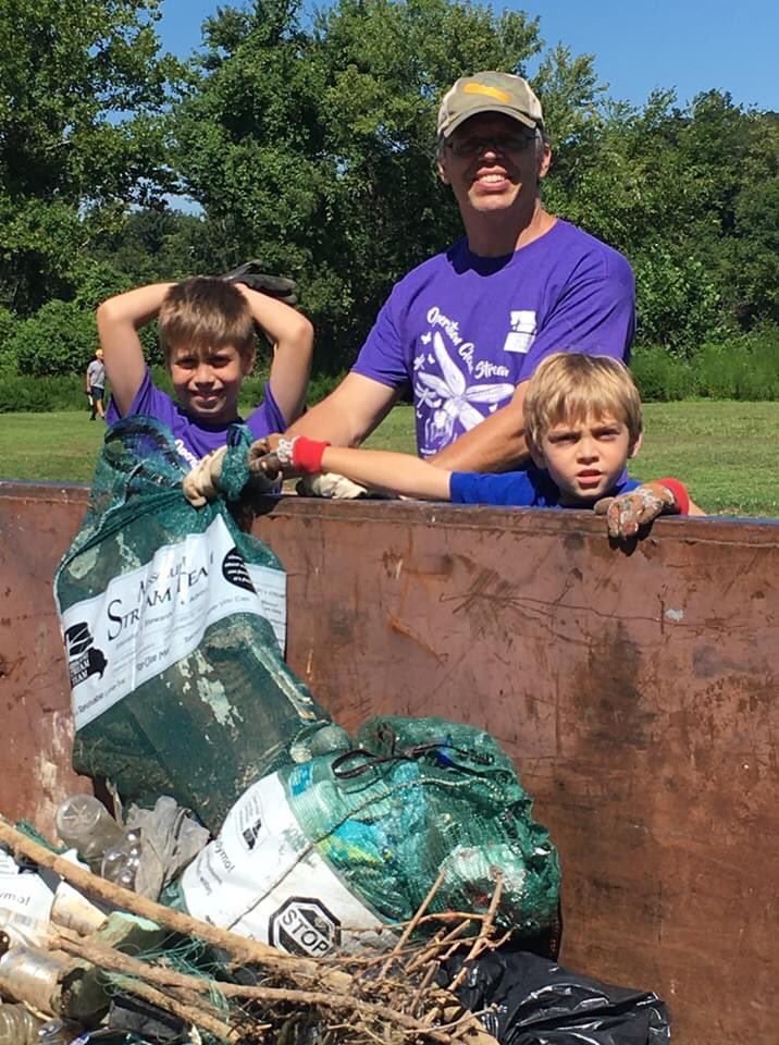 OpenSpaceSTL's tweet photo. So inspired by the photos and reports coming in from our volunteers over this first weekend of #OperationCleanStream! It was a beautiful weather weekend to be outside helping our watershed. We β€οΈour volunteers! #OCS2020 https://t.co/nDKLJHARCr