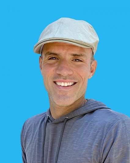 That’s Tino. He’s a former baseball player turner motivational speaker. He’s known in big Brother for his catchphrases and using every opportunity to try to motivate people. Many were annoyed by this behavior. (7/17)