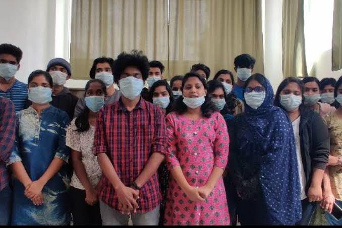 badassIBBA's tweet photo. #SCpostponeJEE_NEET
#JEENEETpostponekaro 

Our Last &amp; Final Hope @DrRPNishank 
Guyz I request Y'all to Retweet this AS MUCH AS POSSIBLE!
• • • • • • • • 
Why students hearing aren't heard by @DrRPNishank &amp; @HRDMinistry

We Beg you Please Postpone #JEE_NEET https://t.co/gw3RtcKokT