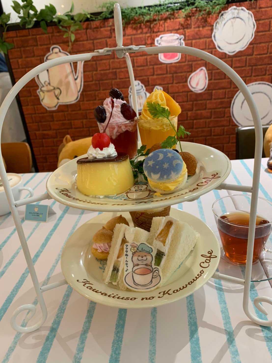 ちいかわカフェ The Guest Cafe Diner 池袋パルコ店 可愛い嘘のカワウソカフェ 池袋 8 17 月 16 42 只今カフェは待ち時間無くお席まで ご案内しております おやつの時間に カワウソの大好きな物が集まっている アフタぬ んティセットはいかがでしょ ちいかわカフェ The Guest Cafe Diner 池袋パルコ店 可愛い嘘のカワウソカフェ 池袋 8 17 月 16 42 只今カフェは待ち時間無くお席まで ご案内しております おやつの時間に カワウソの大好きな物が集まっている アフタぬ んティセットはいかがでしょ