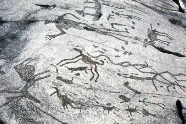 142) Which just happen to be uncannily similar to the petroglyphs on lake Ontario, Canada... Harvard epigrapher Barry Fell estimates these at 1,700 BCE.