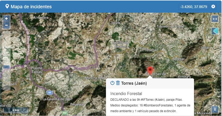 VOSTandalucia's tweet photo. Un Operativo del @Plan_INFOCA trabaja desde buena mañana en la extinción de un #IIFF en el término municipal de #Torres #Jaén , paraje Pilas. #IFTorres #Andalucia #112 #VOST @E112Andalucia https://t.co/CoyLwLsH45