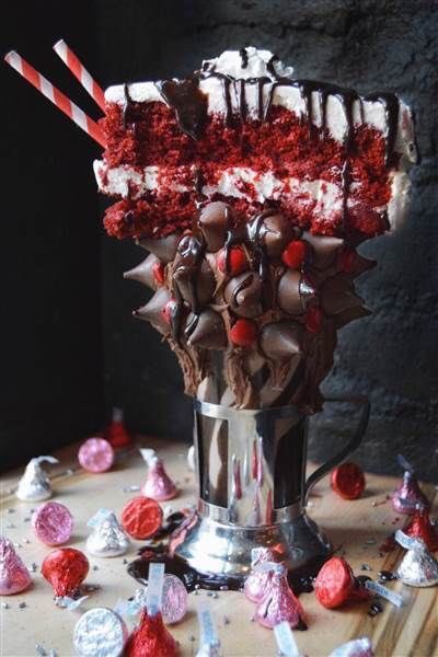 BINTI by Nnedi Okorafor  @Nnedi      Flavours are alien intrigue, space girl badassery and natural hair therapy all packed in a trilogy