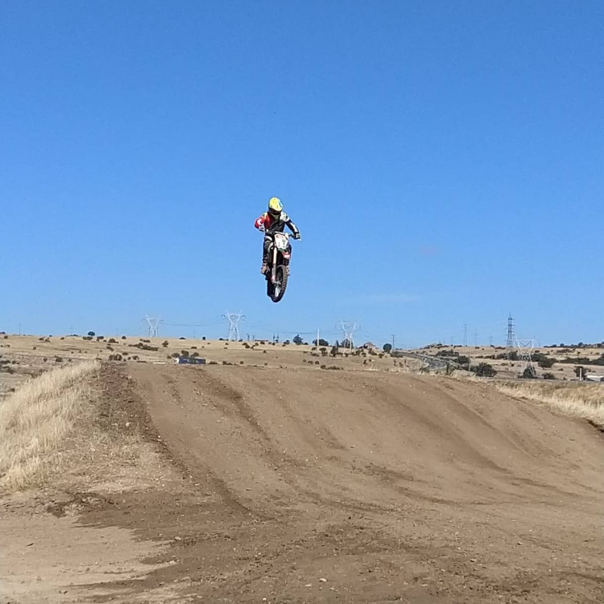 18ManuGonzalez's tweet photo. Domingo de MX 😇😋 
#mx #mxday #kx450f #motocross #manugasss https://t.co/nWDndGcnqp