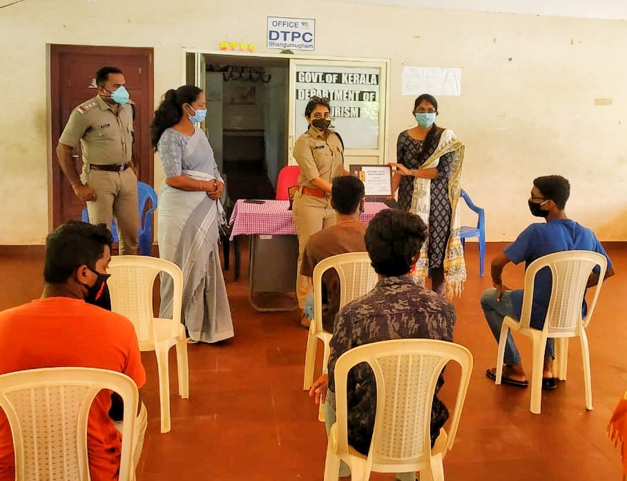 സിവിൽ സർവീസ് പരീക്ഷയിൽ റാങ്ക് നേടിയ ഇഗ്നാ ക്ലിറ്റസിനെ #ACPSHANGUMUGHOM അഭിനന്ദിക്കുന്നു. തിരു. കോസ്റ്റൽ ഏരിയയിൽ നിന്നും ഉന്നതവിജയം  നേടിയ ഇഗ്നാ ക്ലിറ്റസ് നമുക്കൊരു അഭിമാനമാണ്. ഈ ചടങ്ങിൽ പങ്കെടുത്ത വിദ്യാർഥികൾക്ക് കഠിനാധ്വാനത്തിന്റെ ഉദാഹരണമായി ഈ കുട്ടി മാറിയിരിക്കുന്നു.